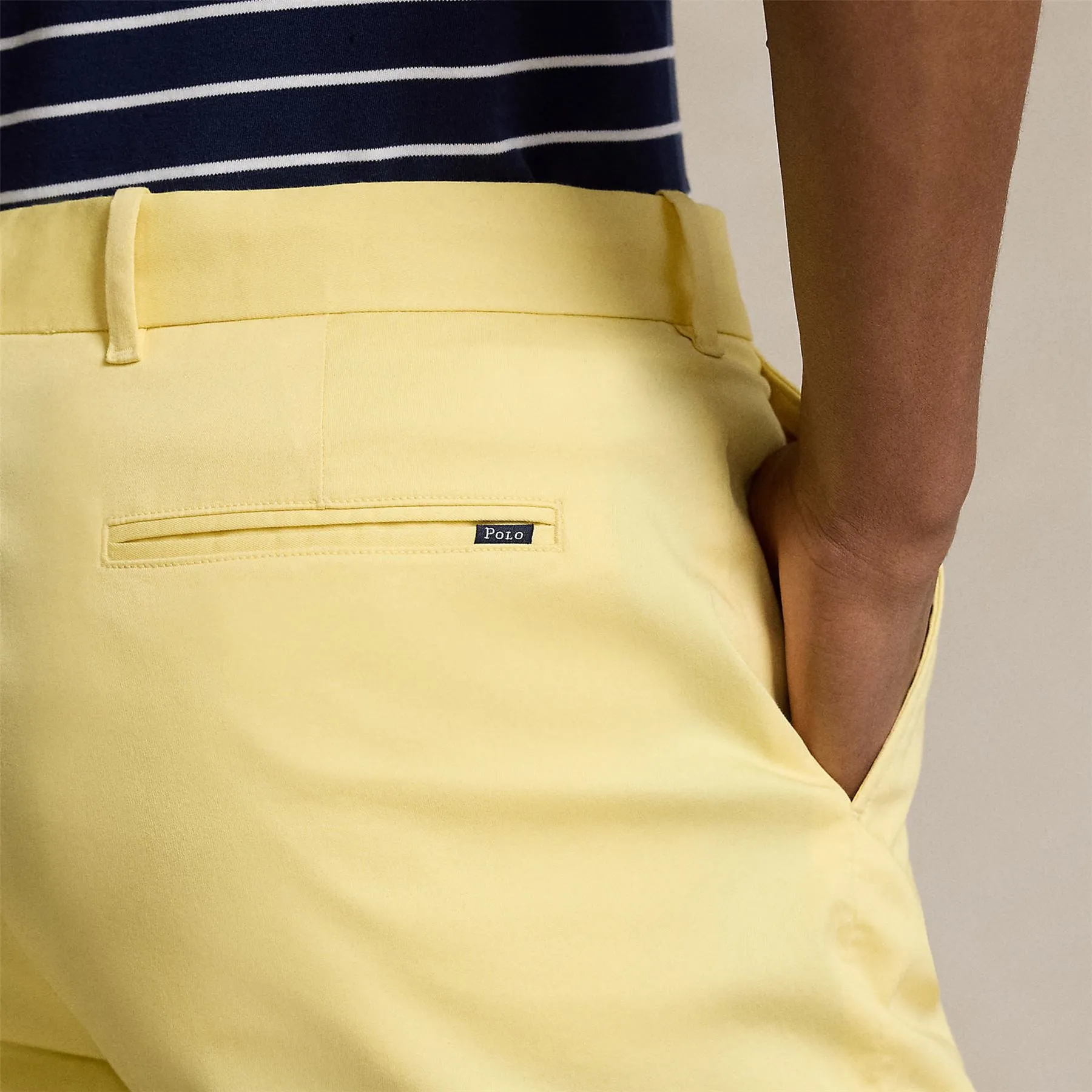 9-Inch Tailored Fit Performance Shorts Banana Peel - SS24